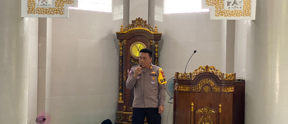 Kapolres Kaur Gelar Jumat Curhat Bersama Tokoh Agama di Masjid Sabilul Huda