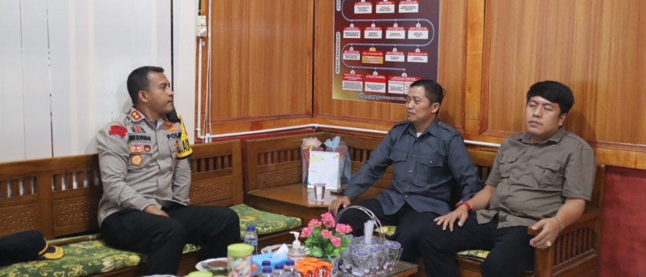 Tingkatkan Kerja Sama Dalam Pelaksanaan Pilkada Tahun 2024 Kapolres Rejang Lebong Koordinasi dan Silahturahmi dengan Bawaslu 