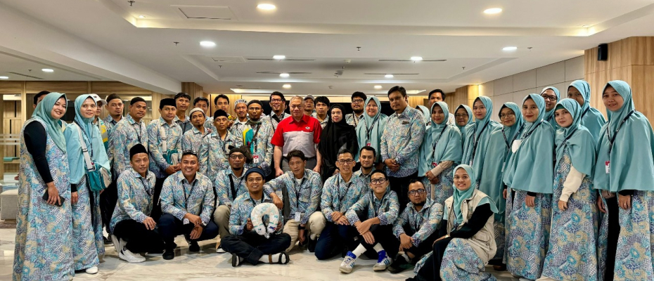JNE Berangkatkan 559 Karyawan Ibadah Umrah 