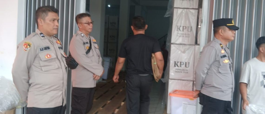 Polres Bengkulu Utara Laksanakan Pengamanan Kantor Penyelenggara Pilkada Jaga Kondusifitas Menjelang Pelaksanaan Pilkada