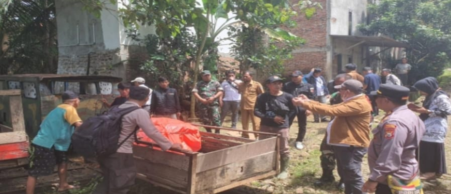 237 Personel Polres Bengkulu Utara Amankan Distribusi Logistik Pilkada 2024