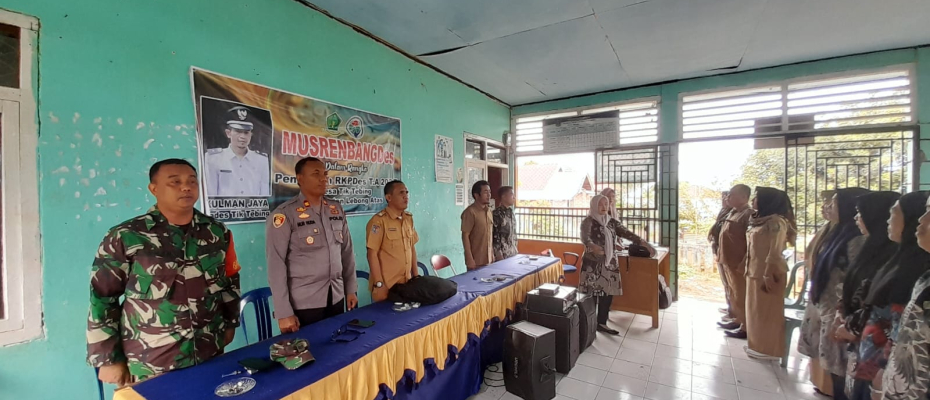 Cooling System Pasca Pilkada, Kapolsek Lebong Atas dan Bhabinkamtibmas Hadiri Musrenbangdes di Desa Tik Tebing