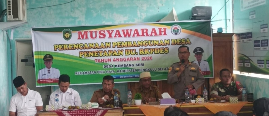 Kapolsek dan Bhabinkamtibmas Polsek Pino Raya Hadiri Musrenbangdes 2026 di Desa Kembang Seri