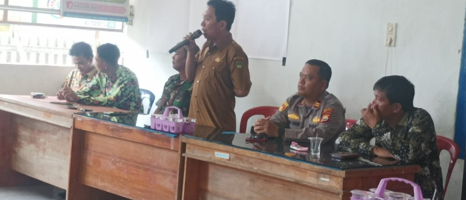 Kapolsek dan Bhabinkamtibmas Polsek Pino Raya Hadiri Musrenbangdes 2026 di Desa Karang Cayo