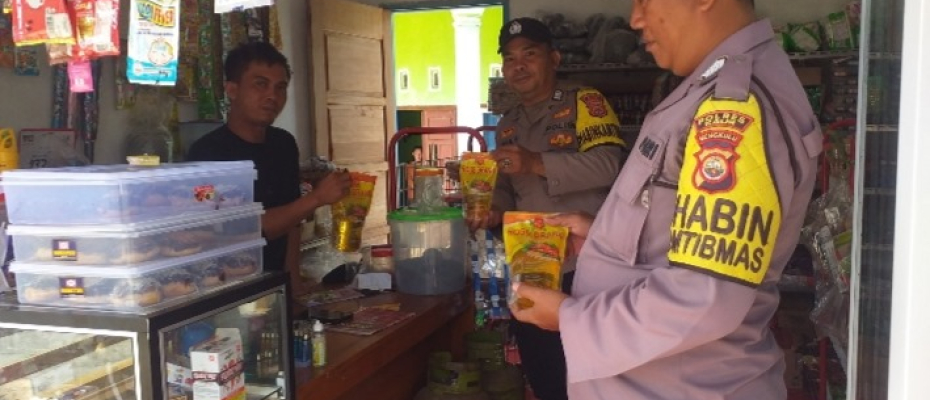 Polres Kaur Pantau Stok dan Harga Minyak Goreng di Semidang Gumay, Pastikan Stabilitas Harga Terjaga