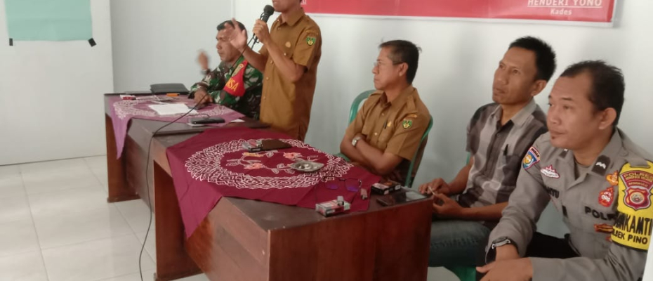 Bhabinkamtibmas Polsek Pino Raya Hadiri Musyawarah Rencana Kerja Pembangunan Desa Tahun 2026 Desa Binaan