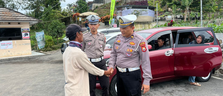 Polres Rejang Lebong Gelar Sosialisasi Tertib Parkir di Wisata Tebing Suban Curup