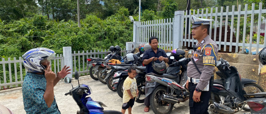 Unit Kamsel Satlantas Polres Lebong Gelar Penerangan Keliling di Wisata Kolam Renang Wahana 88