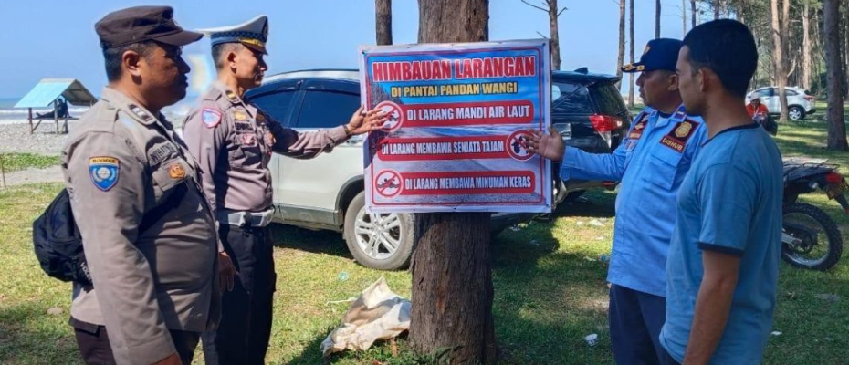 Libur Nataru, Personil Polres Mukomuko Intensifkan Patroli di Kawasan Wisata Pantai Mukomuko