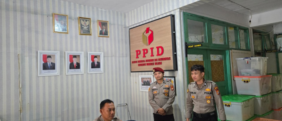 Polres Bengkulu Selatan Siagakan Personel PAM untuk Perketat Pengamanan Kantor Bawaslu Pasca Pilkada 2024
