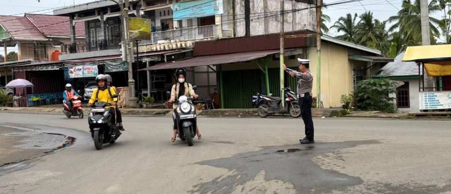 Polres Seluma Laksanakan Kegiatan Strong Point untuk Wujudkan Kehadiran Polisi di Tengah Masyarakat