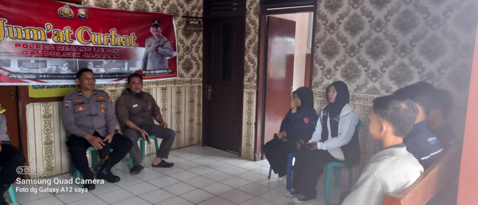 Jumat Curhat, Polsek Sindang Kelingi Dialog Santai, Terkait Keamanan Masyarakat 