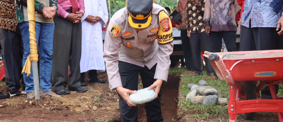 Peletakan Batu Pertama Pembangunan Gereja GKSBS di Bengkulu Selatan