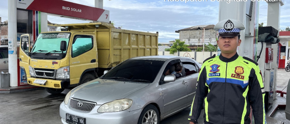 Sat Lantas Polres Bengkulu Selatan Laksanakan Pengawasan Pendistribusian BBM dan Pengaturan Lalu Lintas