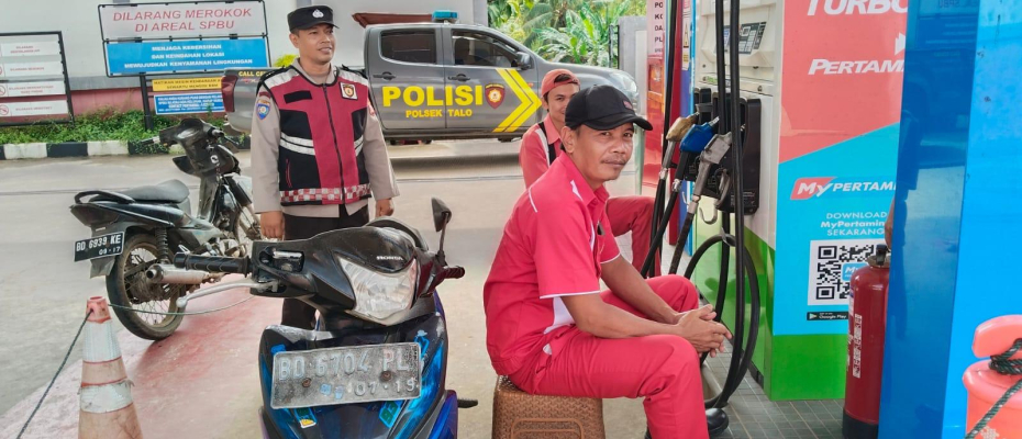 Patroli Polsek Sukaraja Antisipasi Keamanan dan Penyaluran BBM Bersubsidi di SPBUPatroli Polsek Sukaraja Antisipasi Keamanan dan Penyaluran BBM Bersubsidi di SPBU